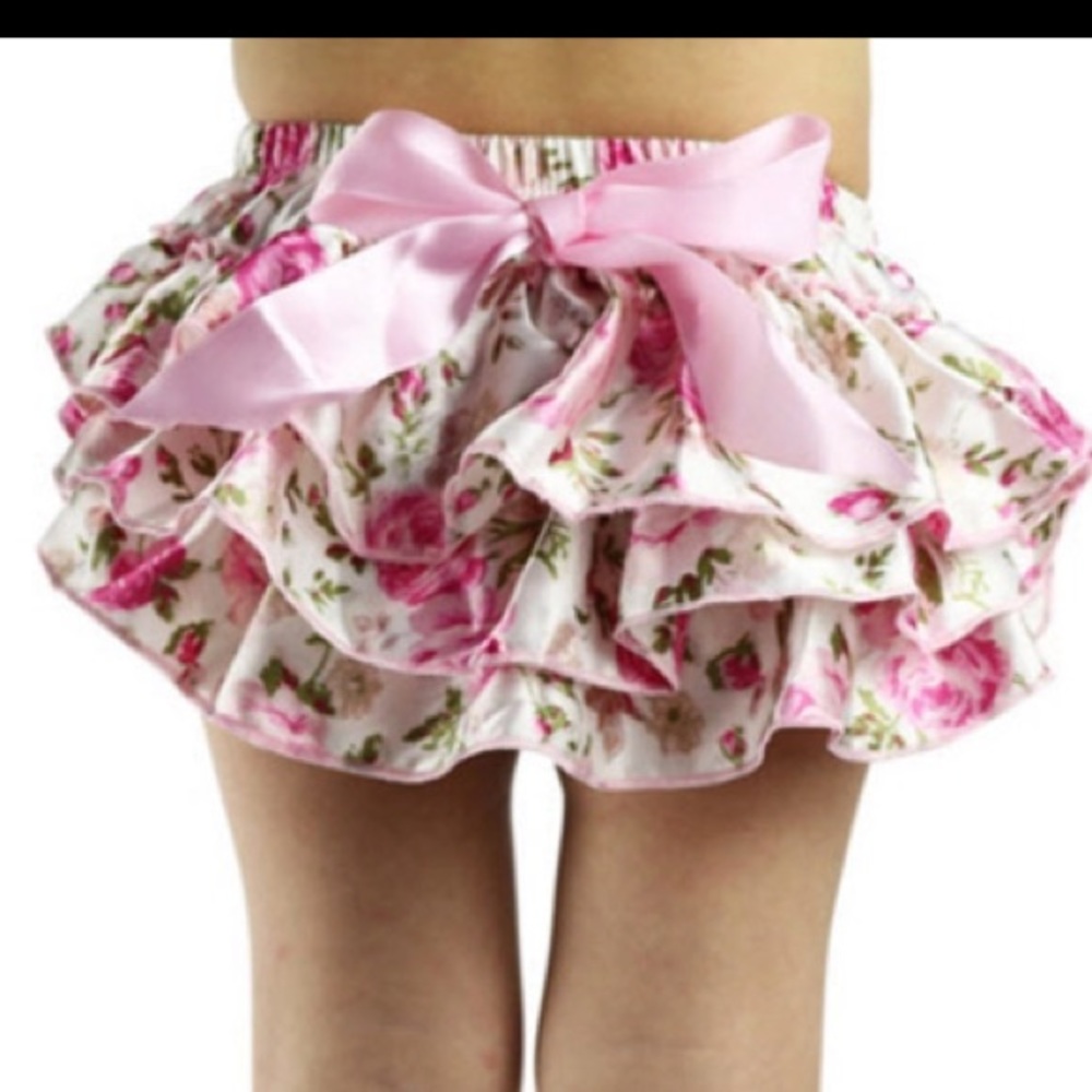 Baby girl ruffle diaper cover